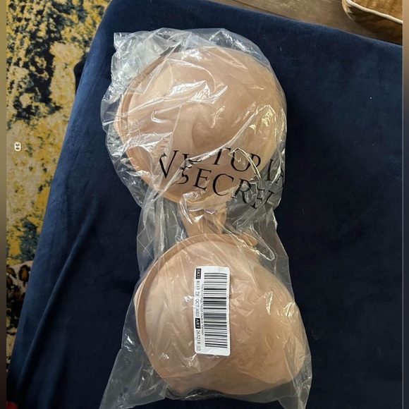 BNWT Victoria secret bra - Picture 2 of 3